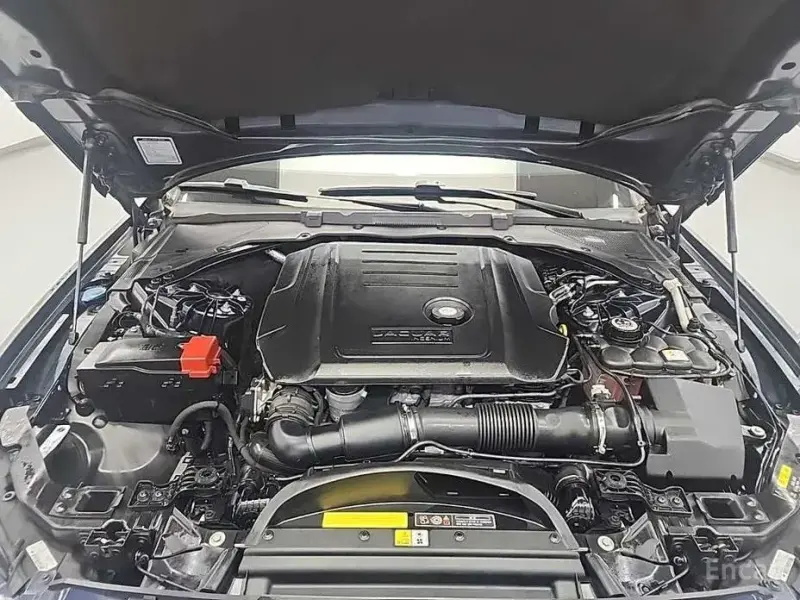 2017 Jaguar XF с пробегом 112 472 км
