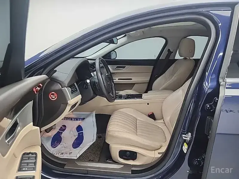 2017 Jaguar XF с пробегом 112 472 км