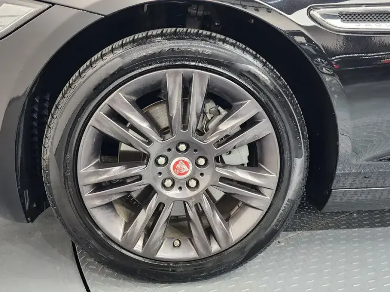 2018 Jaguar XF с пробегом 108 016 км