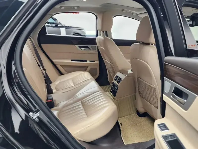 2018 Jaguar XF с пробегом 108 016 км