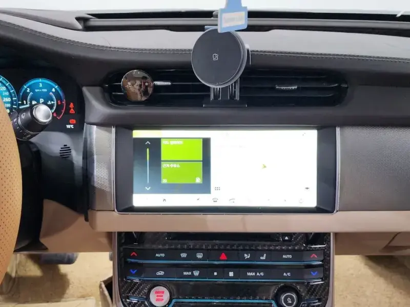 2018 Jaguar XF с пробегом 108 016 км