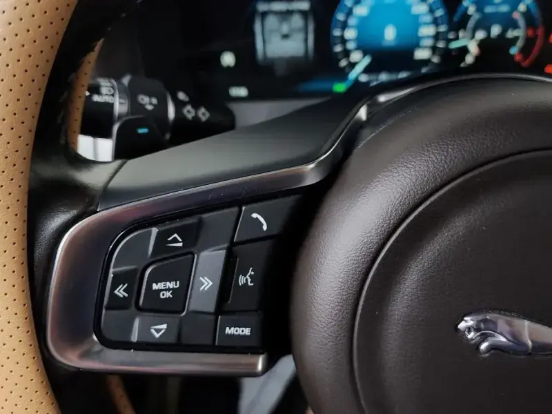2018 Jaguar XF с пробегом 108 016 км