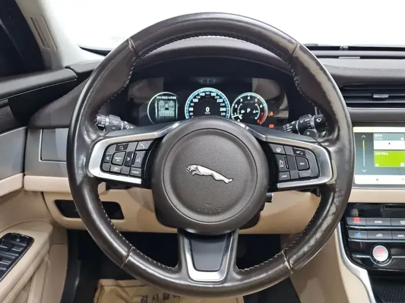 2018 Jaguar XF с пробегом 138 719 км