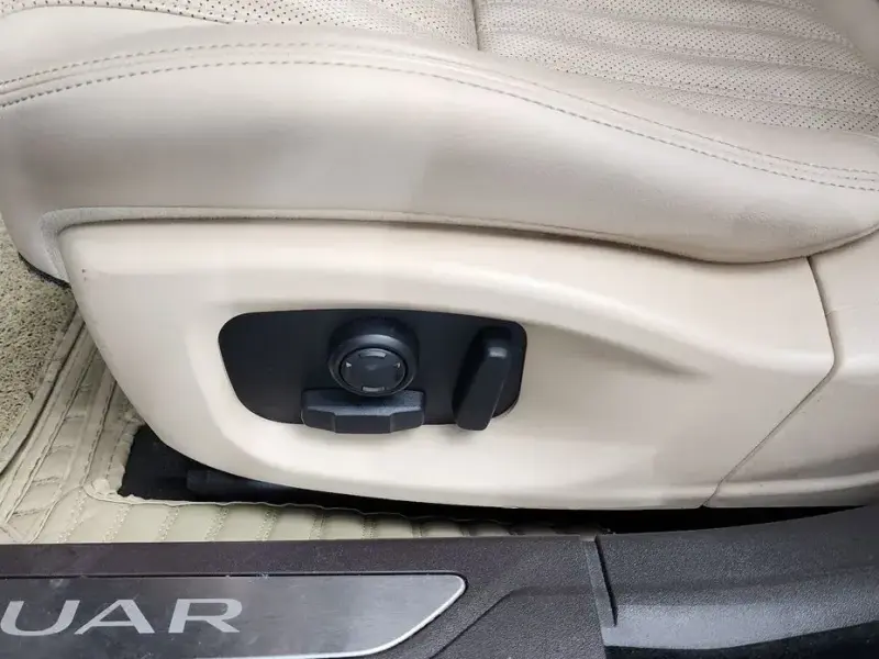 2018 Jaguar XF с пробегом 108 016 км