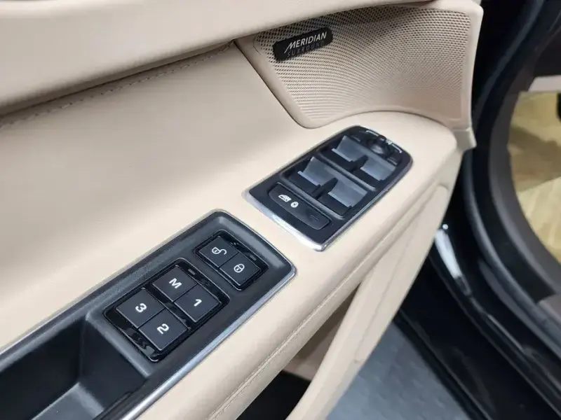 2018 Jaguar XF с пробегом 108 016 км