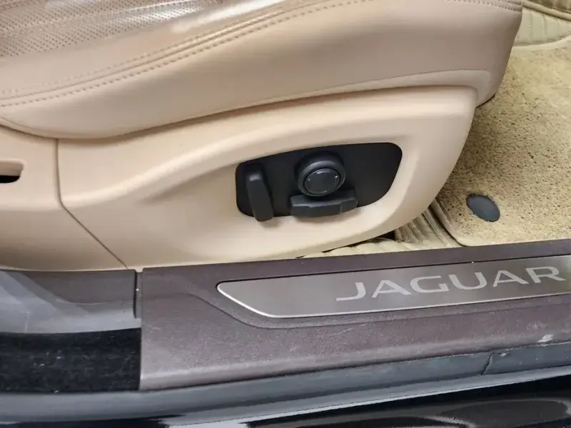 2018 Jaguar XF с пробегом 108 016 км
