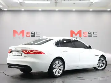 2017 Jaguar XF с пробегом 266 140 км