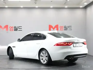 2017 Jaguar XF с пробегом 266 140 км
