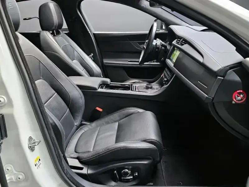2016 Jaguar XF с пробегом 125 162 км