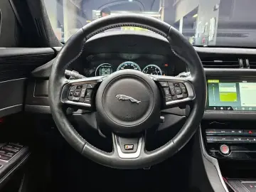 2016 Jaguar XF с пробегом 125 162 км