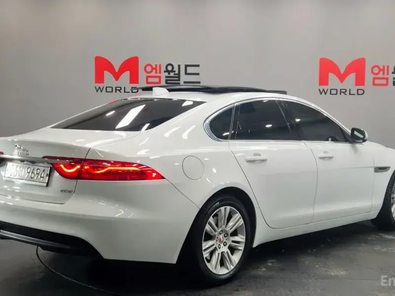 2017 Jaguar XF с пробегом 139 671 км