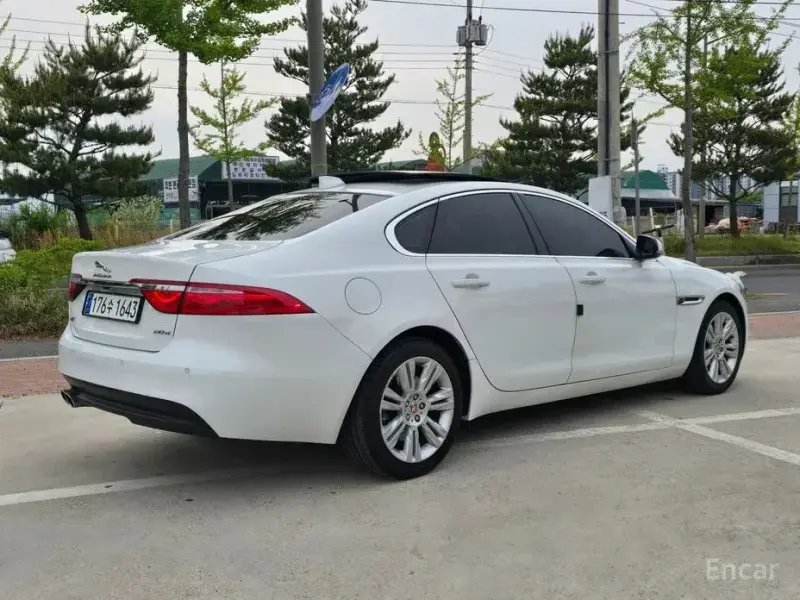 2019 Jaguar XF с пробегом 68 000 км
