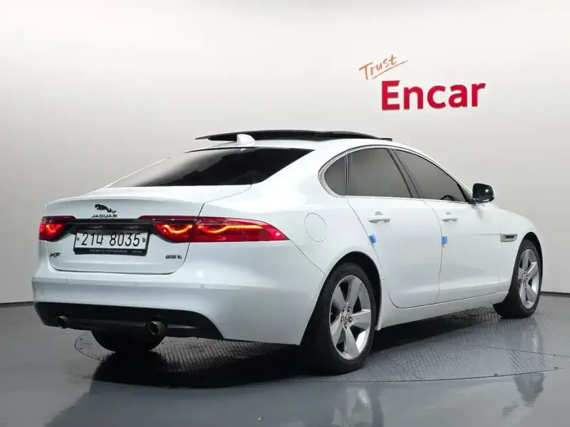 2018 Jaguar XF с пробегом 103 773 км