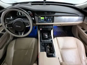 2018 Jaguar XF с пробегом 103 773 км