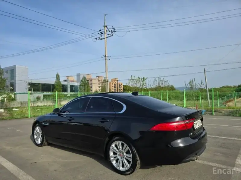 2017 Jaguar XF с пробегом 160 223 км