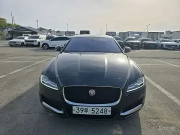 2017 Jaguar XF с пробегом 160 223 км