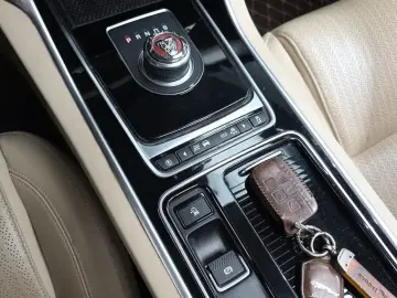 2018 Jaguar XF с пробегом 103 773 км