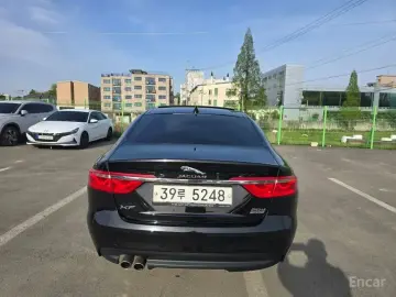 2017 Jaguar XF с пробегом 160 223 км