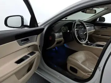 2018 Jaguar XF с пробегом 103 773 км