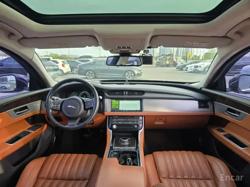 2017 Jaguar XF с пробегом 160 223 км