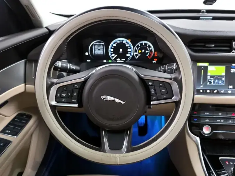 2018 Jaguar XF с пробегом 103 773 км