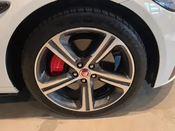 2019 Jaguar XF с пробегом 50 000 км