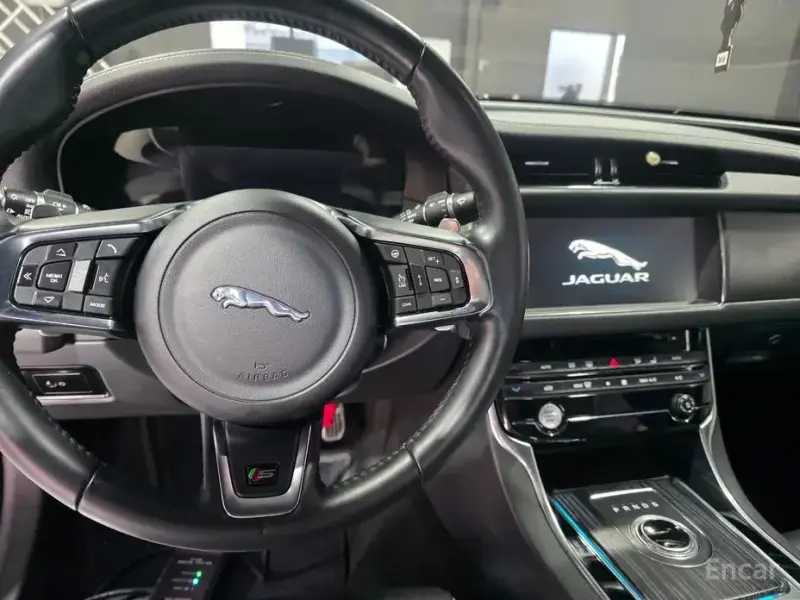 2019 Jaguar XF с пробегом 50 000 км
