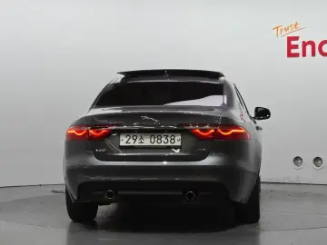 2016 Jaguar XF с пробегом 116 636 км