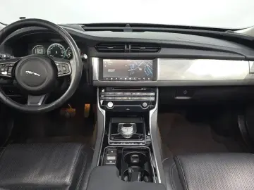 2016 Jaguar XF с пробегом 116 636 км