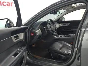 2016 Jaguar XF с пробегом 116 636 км