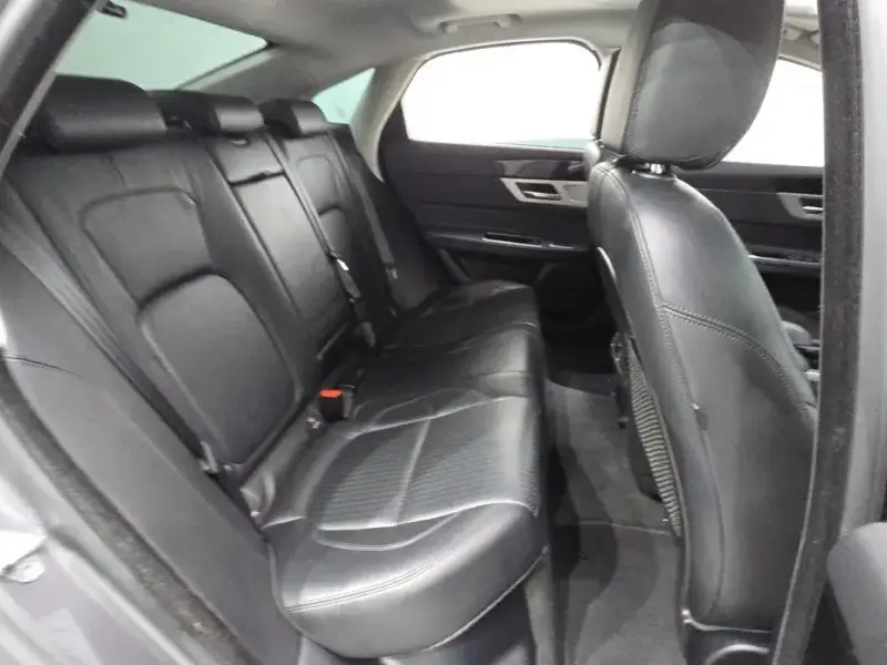 2016 Jaguar XF с пробегом 116 636 км
