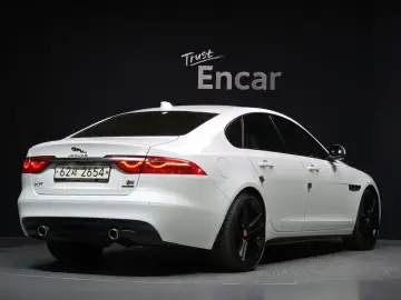 2017 Jaguar XF с пробегом 70 681 км