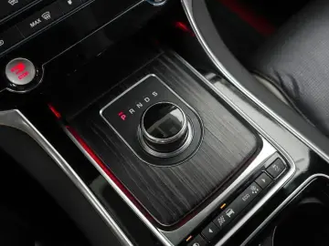 2017 Jaguar XF с пробегом 70 681 км