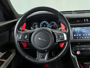 2017 Jaguar XF с пробегом 70 681 км