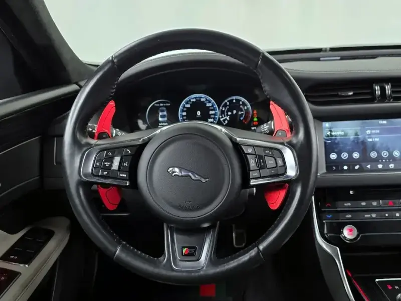 2017 Jaguar XF с пробегом 70 681 км