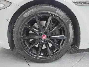 2016 Jaguar XJ с пробегом 55 151 км