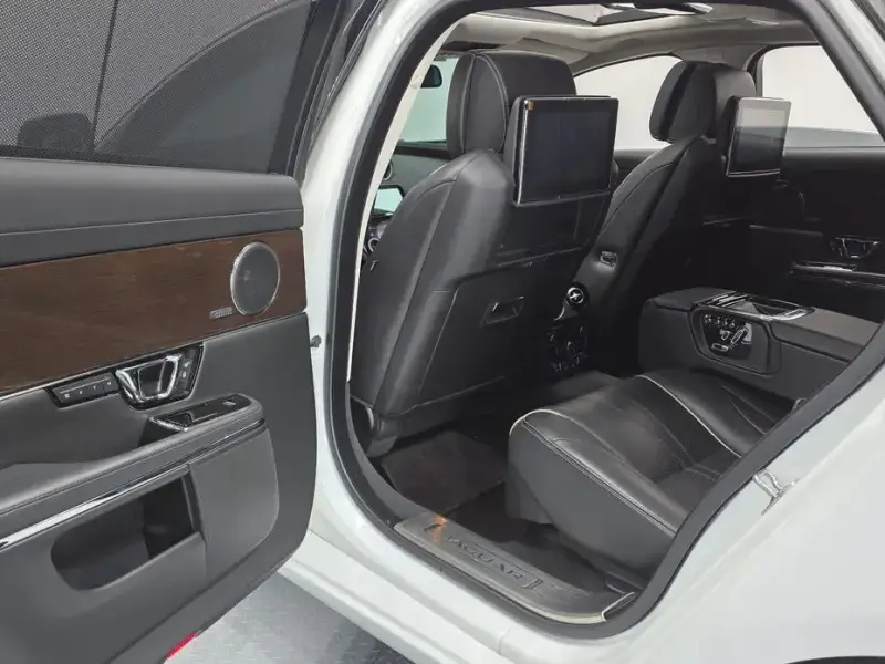 2016 Jaguar XJ с пробегом 55 151 км