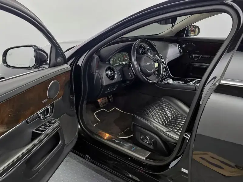 2019 Jaguar XJ с пробегом 87 213 км