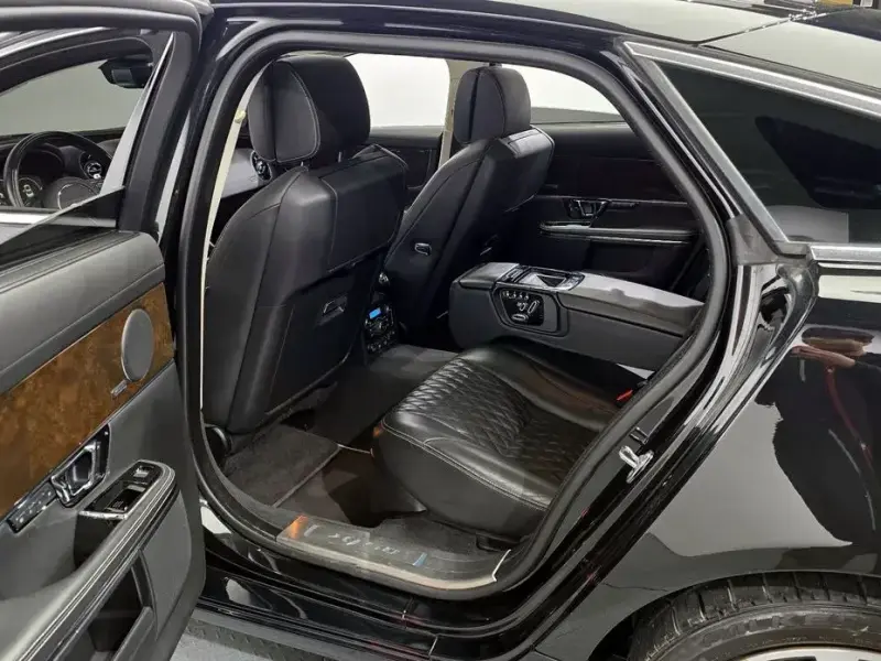 2019 Jaguar XJ с пробегом 87 213 км