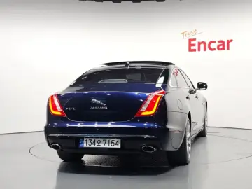 2017 Jaguar XJ с пробегом 100 587 км