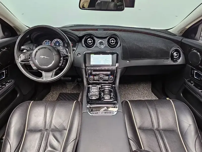 2016 Jaguar XJ с пробегом 101 937 км