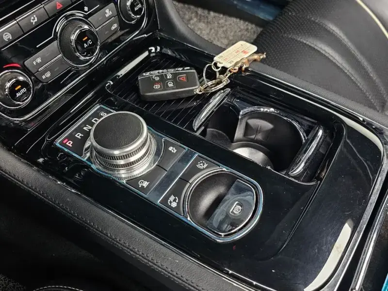 2016 Jaguar XJ с пробегом 101 937 км