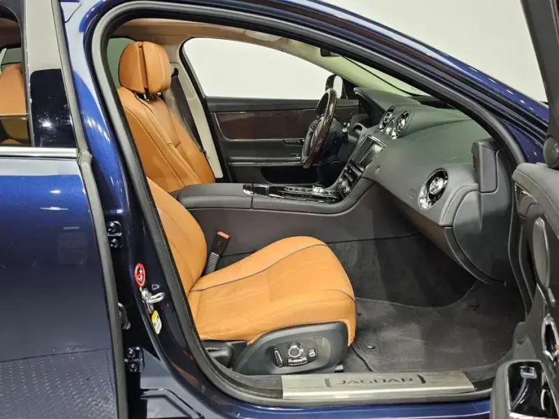 2017 Jaguar XJ с пробегом 100 587 км
