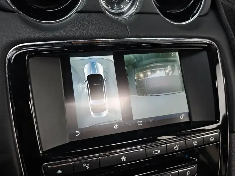 2016 Jaguar XJ с пробегом 101 937 км