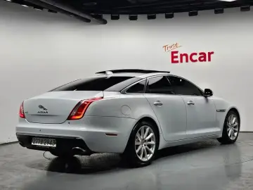 2017 Jaguar XJ с пробегом 109 406 км