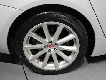 2017 Jaguar XJ с пробегом 109 406 км