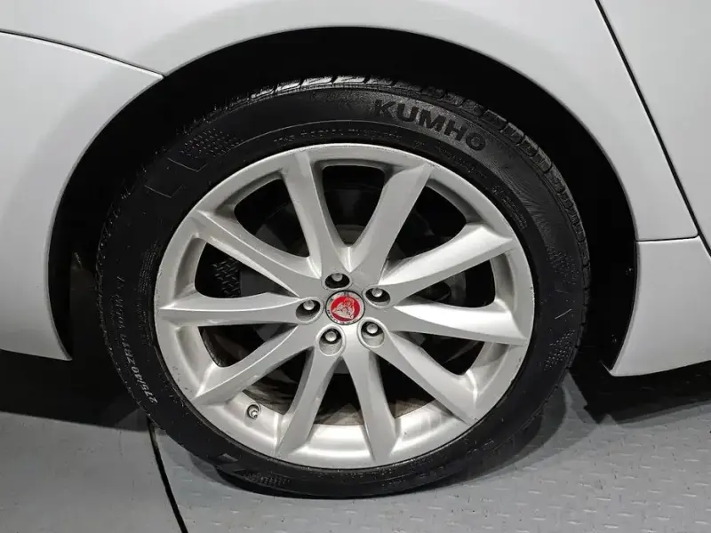 2017 Jaguar XJ с пробегом 109 406 км