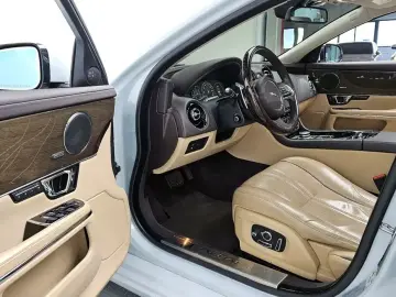 2017 Jaguar XJ с пробегом 109 406 км