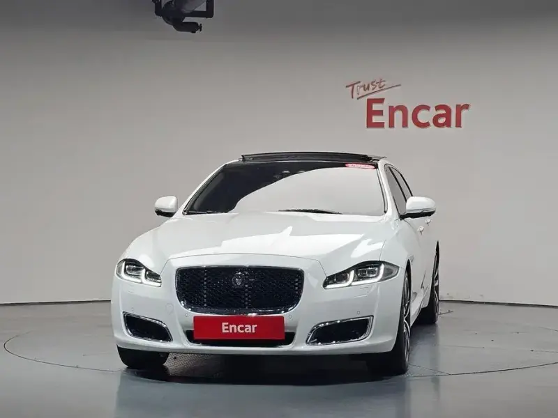 2019 Jaguar XJ с пробегом 87 336 км