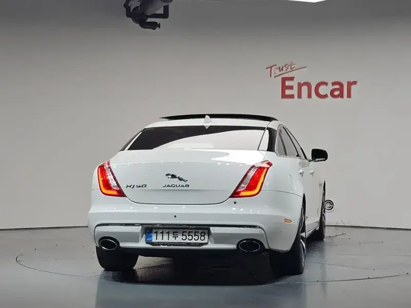 2019 Jaguar XJ с пробегом 87 336 км